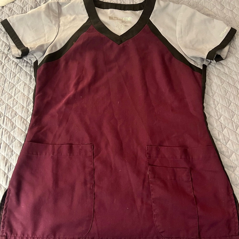 Greys Anatomy Womens scrub top